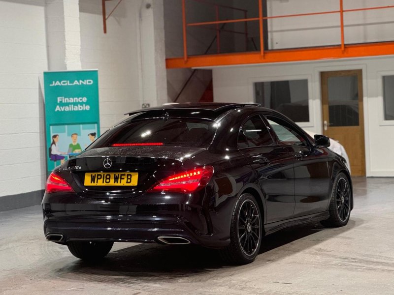 MERCEDES-BENZ CLA