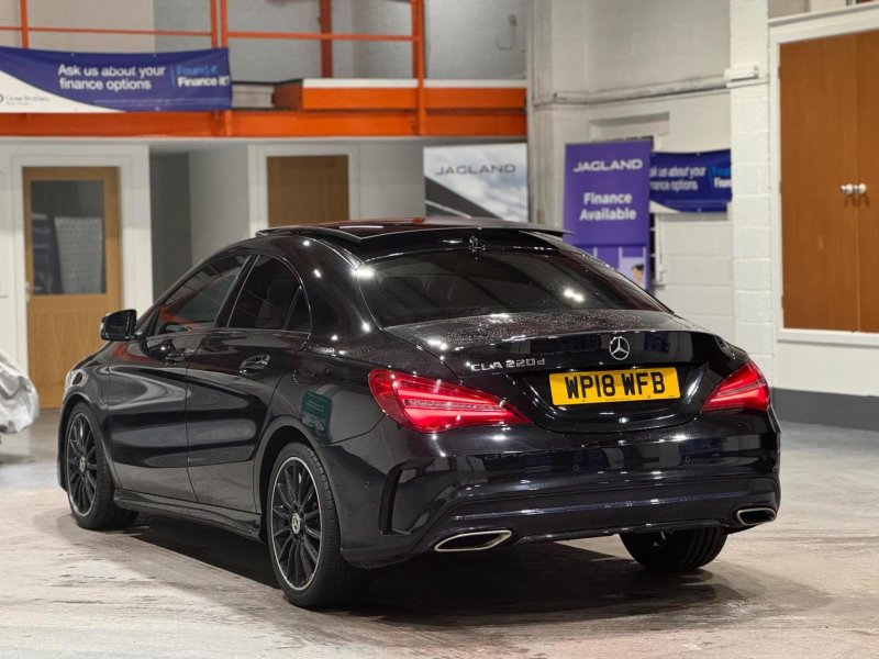 MERCEDES-BENZ CLA