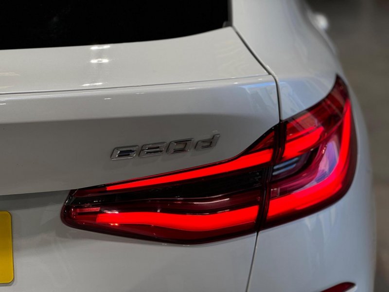 BMW 6 SERIES