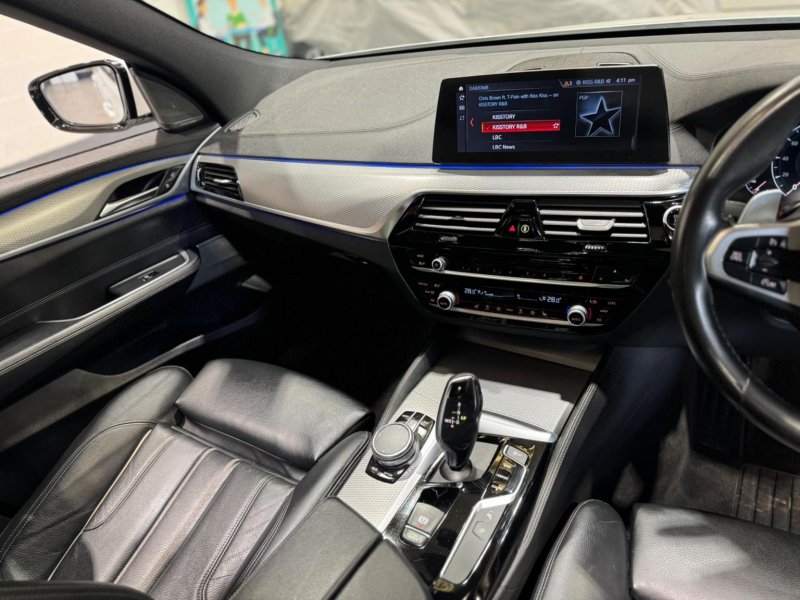 BMW 6 SERIES