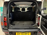 LAND ROVER DEFENDER 110