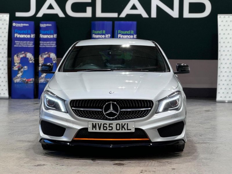 MERCEDES-BENZ CLA