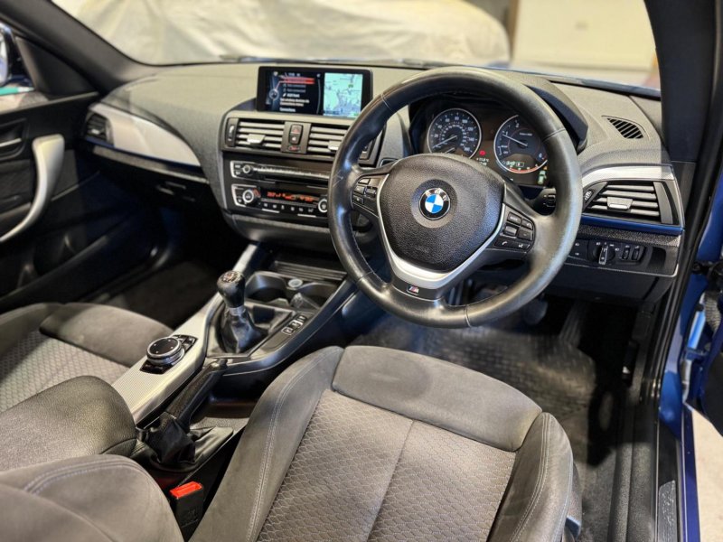 BMW 1 SERIES