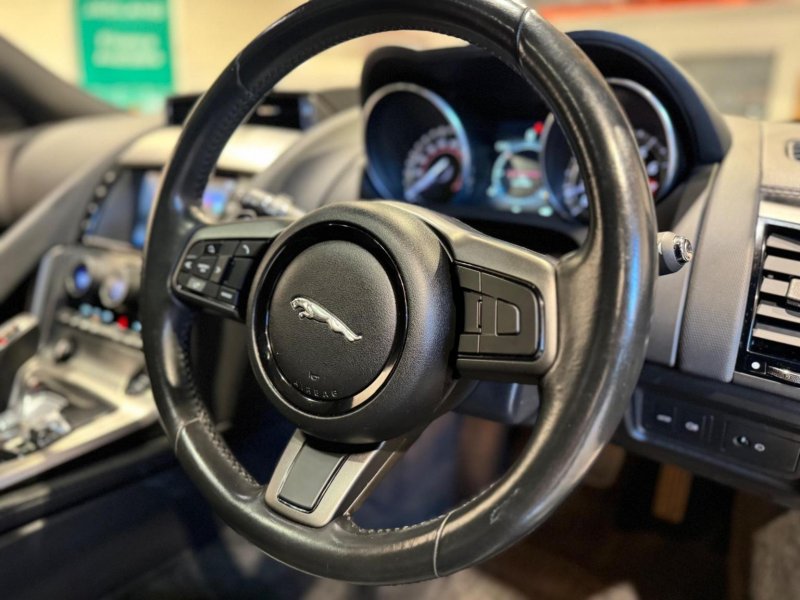 JAGUAR F-TYPE