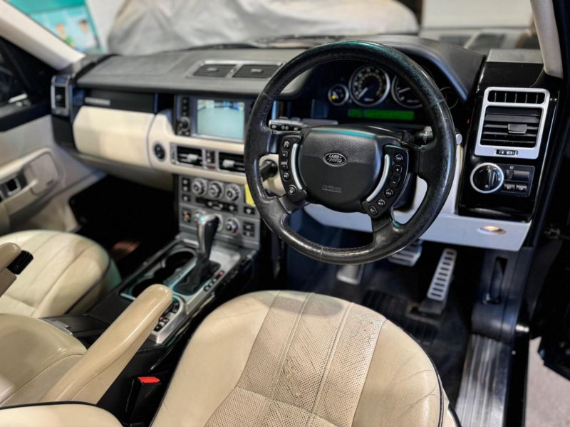 LAND ROVER RANGE ROVER