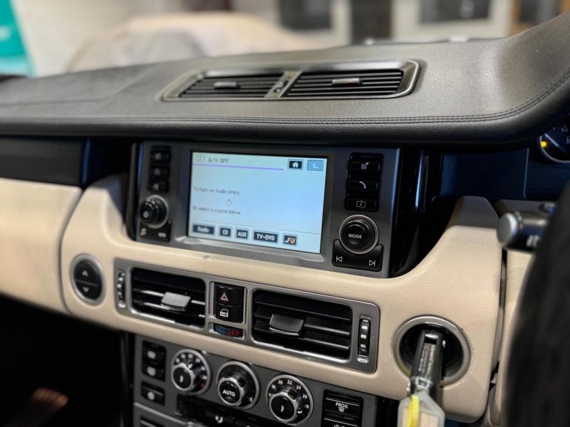 LAND ROVER RANGE ROVER