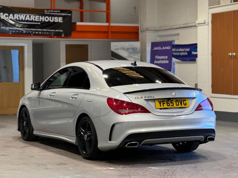 MERCEDES-BENZ CLA