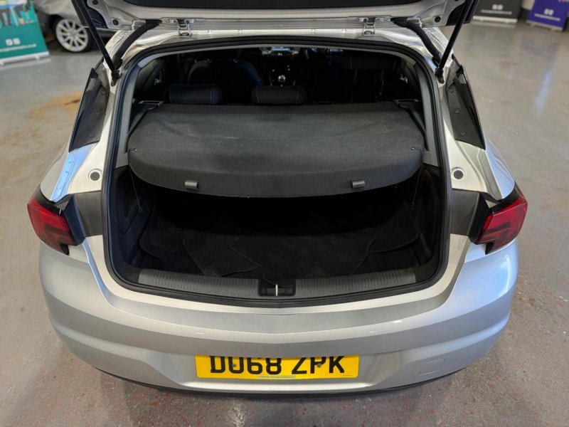 VAUXHALL ASTRA